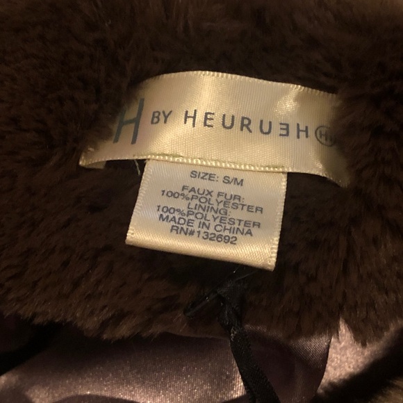 Heurueh vest. Fur, olive and black. NWT size S/M - Picture 3 of 4